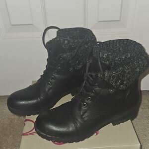Stylish Black Combat Boots with Knit Cuff
